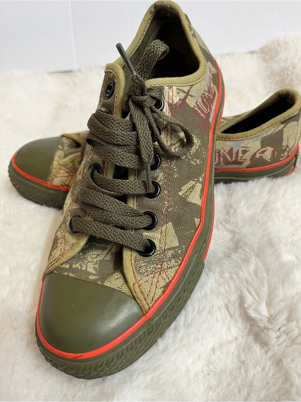 CONVERSE Chuck Taylors Low Shoes "CT Conversations" Mens Sz 4.5 Olive Green Rare